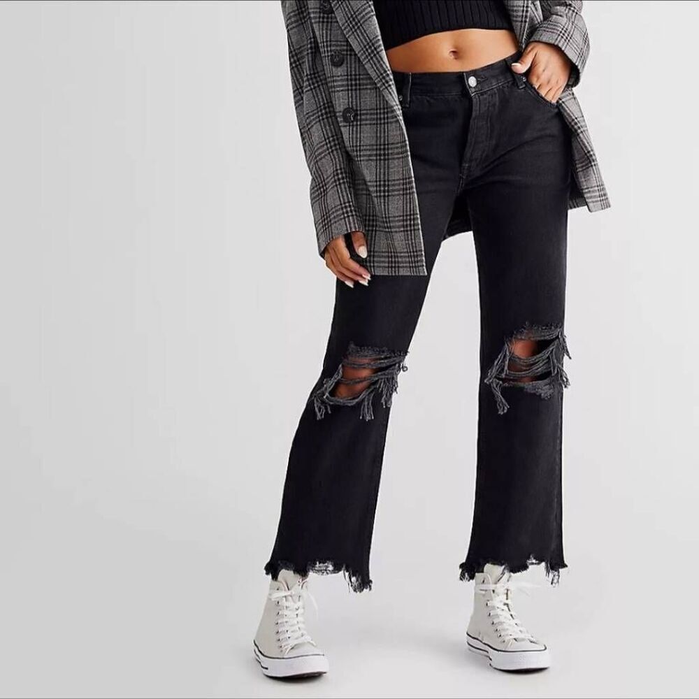 We The Free Maggie Straight Leg Distressed Jeans
